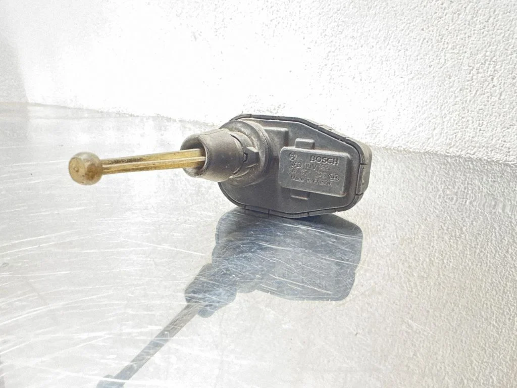 Žibintų aukščio reguliavimo varikliukas