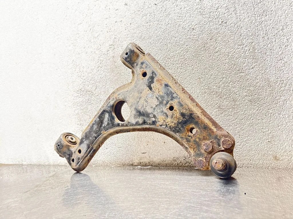 Front lower control arm/wishbone – Opel Meriva B (2010-2016)