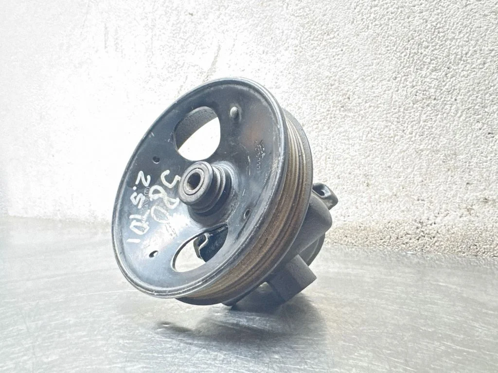 Power steering pump – Volvo S80 (1999-2003)