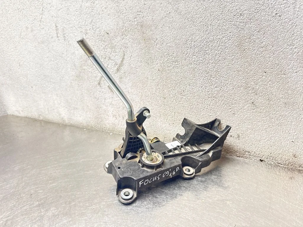 Pavarų perjungimo mechanizmas (kulisa)