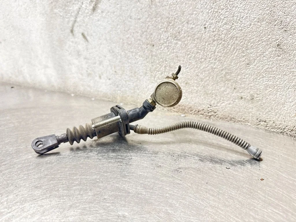 Clutch master cylinder – Opel Zafira A (1999-2005)
