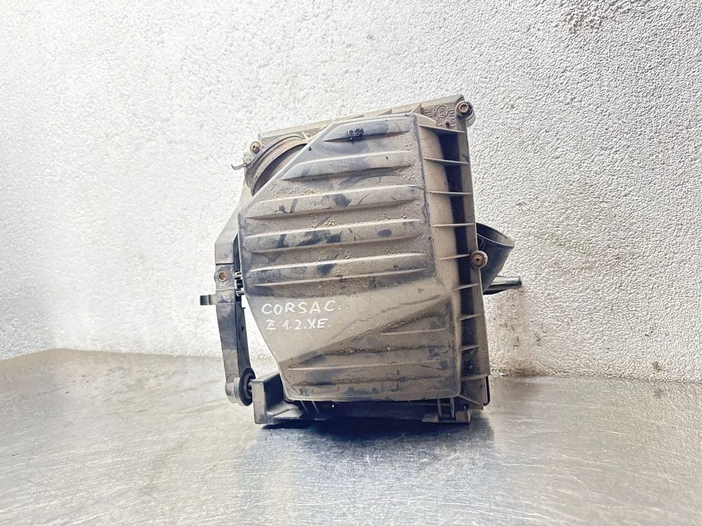 Air filter box 9129743