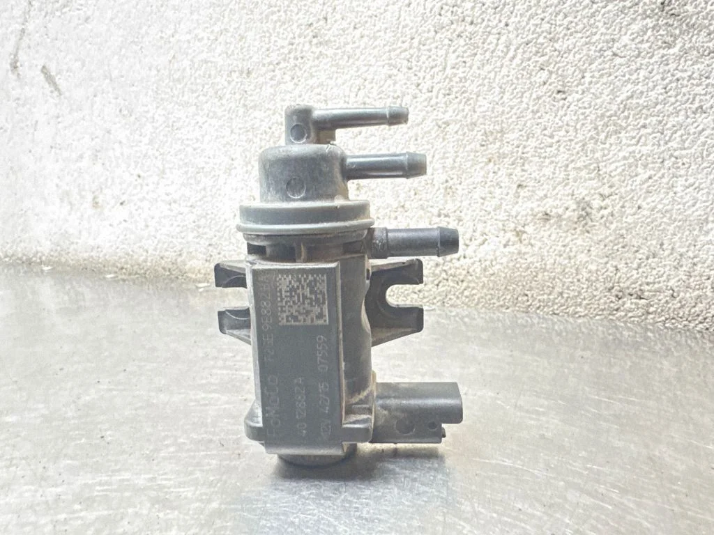 Turbo solenoīda vārsts F2GE9E882BA