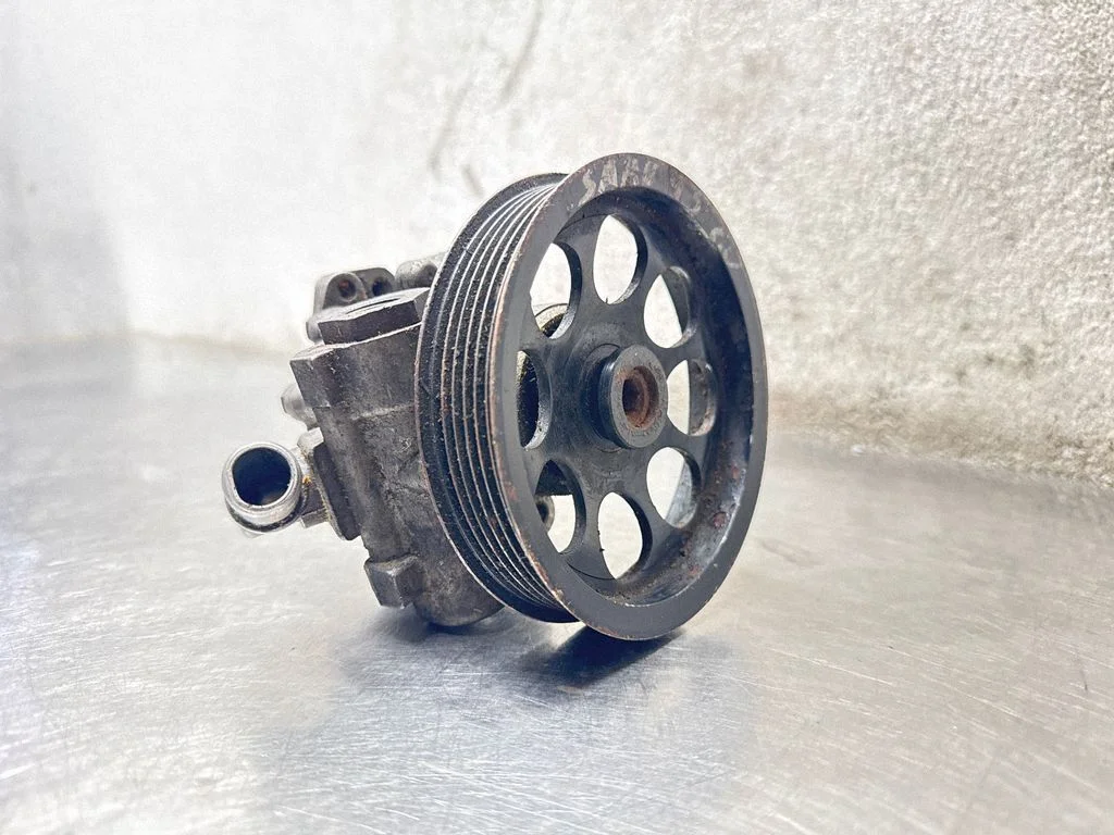 Power steering pump 4838447