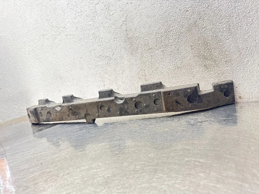 Front bumper foam support bar 13238344