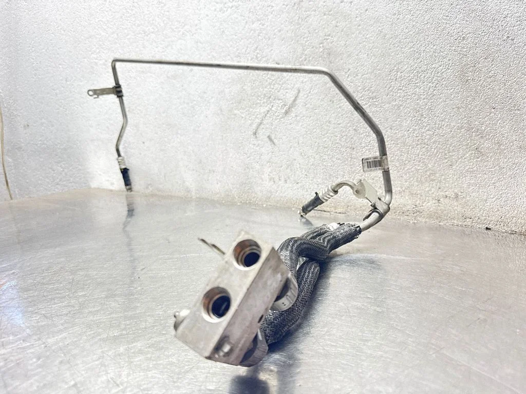 Gearbox oil cooler pipe/hose F2GP7R081BD