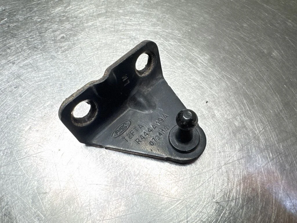 Fender mounting bracket T2FTA