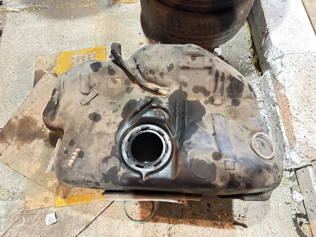Fuel tank 13247189