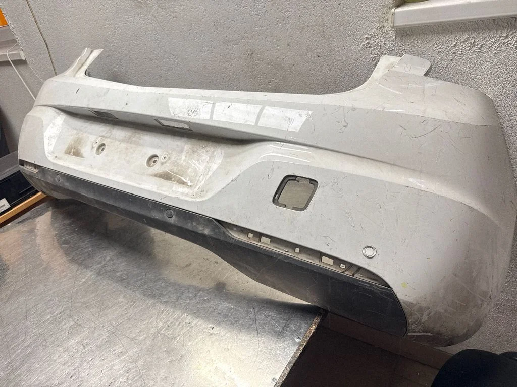 Rear bumper 13425501