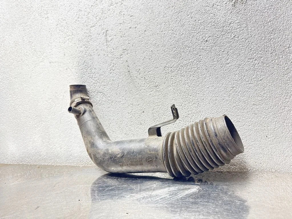 Turbo air intake inlet pipe/hose 897142010