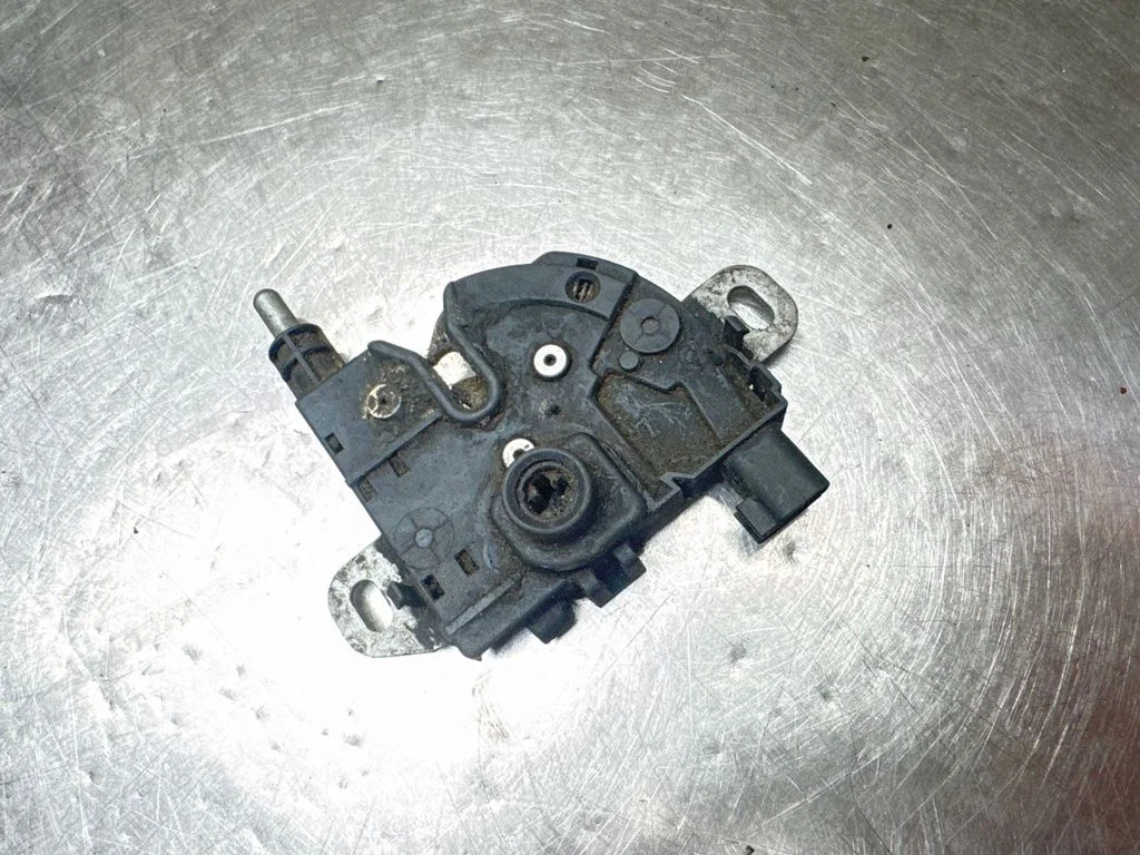 Mootorikapoti lukk – Ford Focus C-MAX (2003-2010)