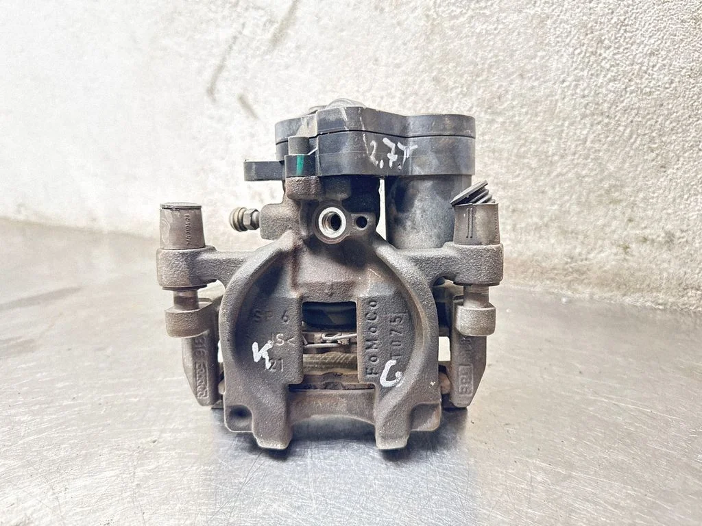 Tagumine pidurisadul DG9C2D251G