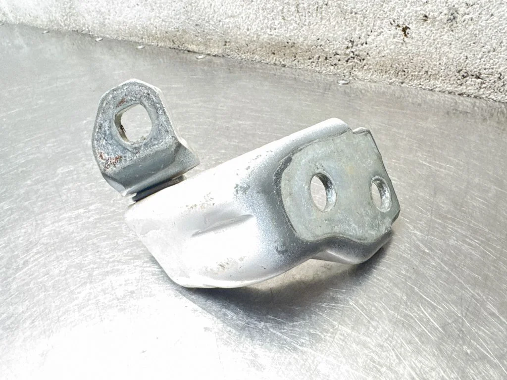 Front door lower hinge 2281122