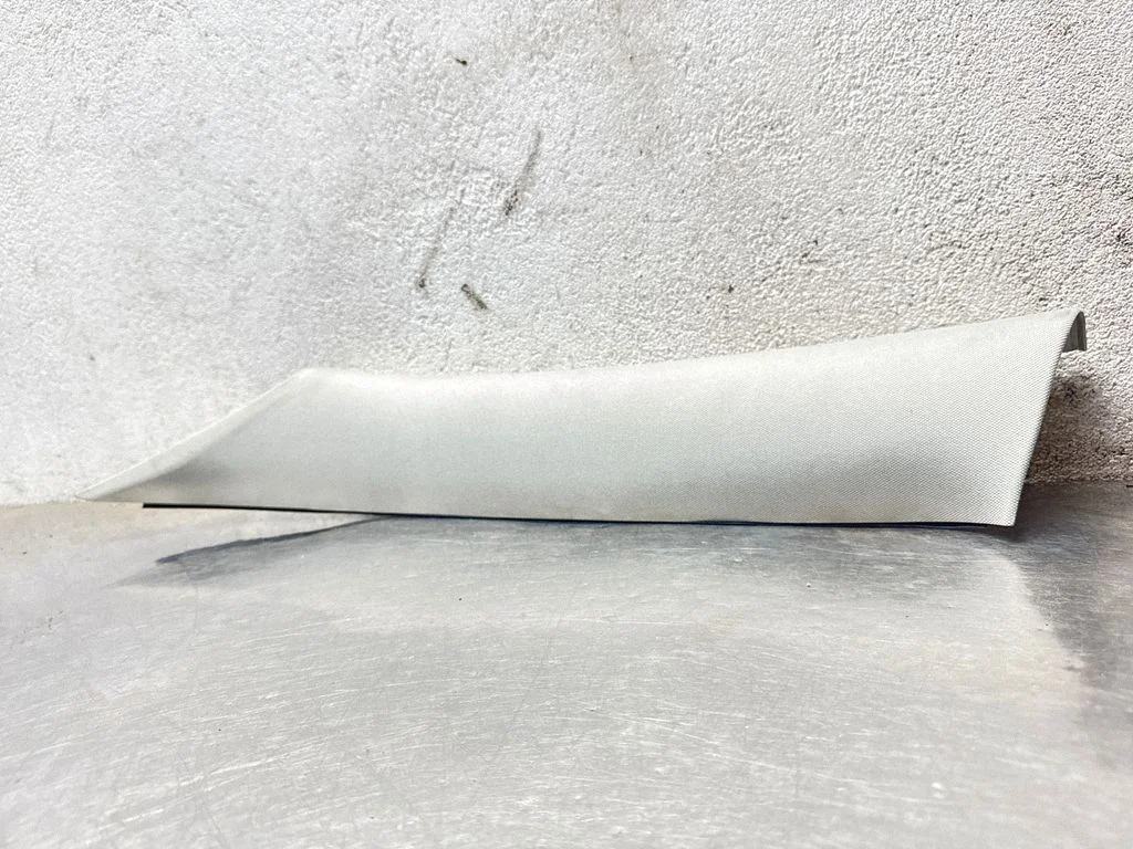 (A) piilari kate 12823230