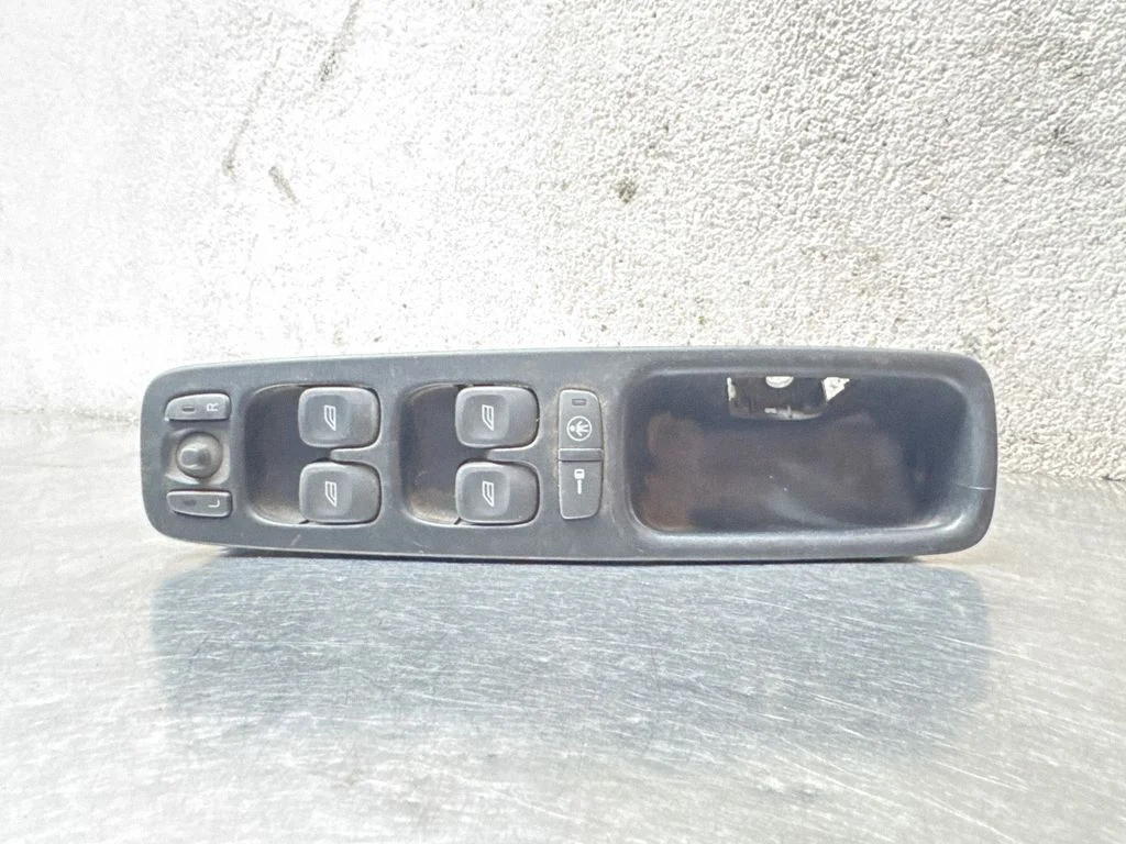 Electric window control switch 8622039