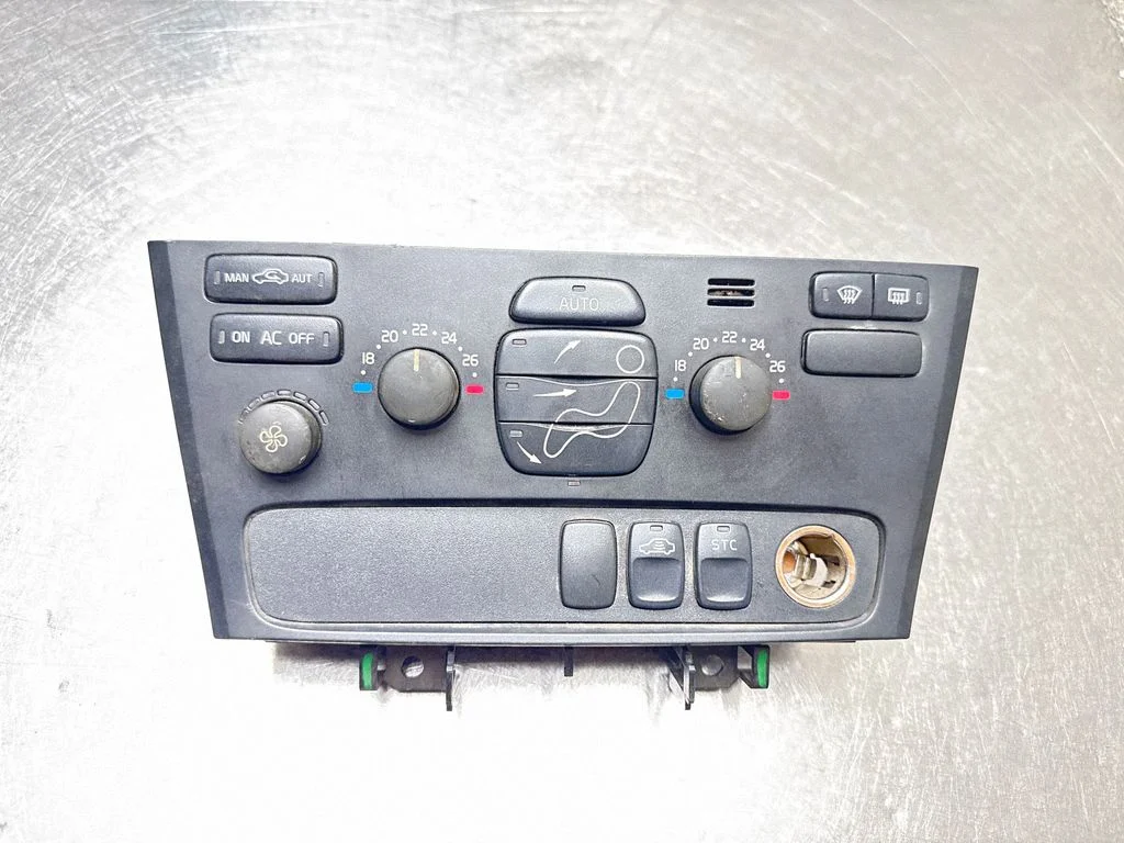 Panel sterowania klimatyzacją / nawiewem – Volvo S60 (2005-2010)