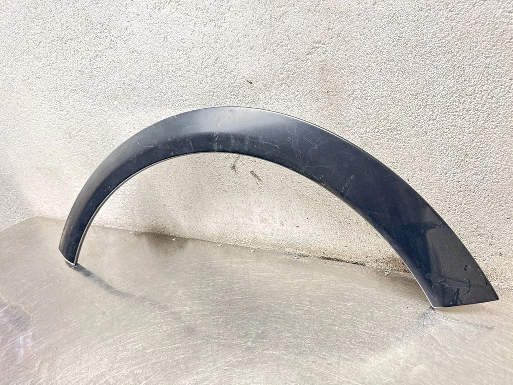 Rear arch trim 13372546