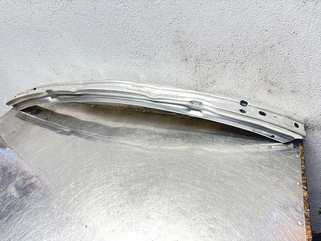 Priekšējā bampera šķērssija 13206743