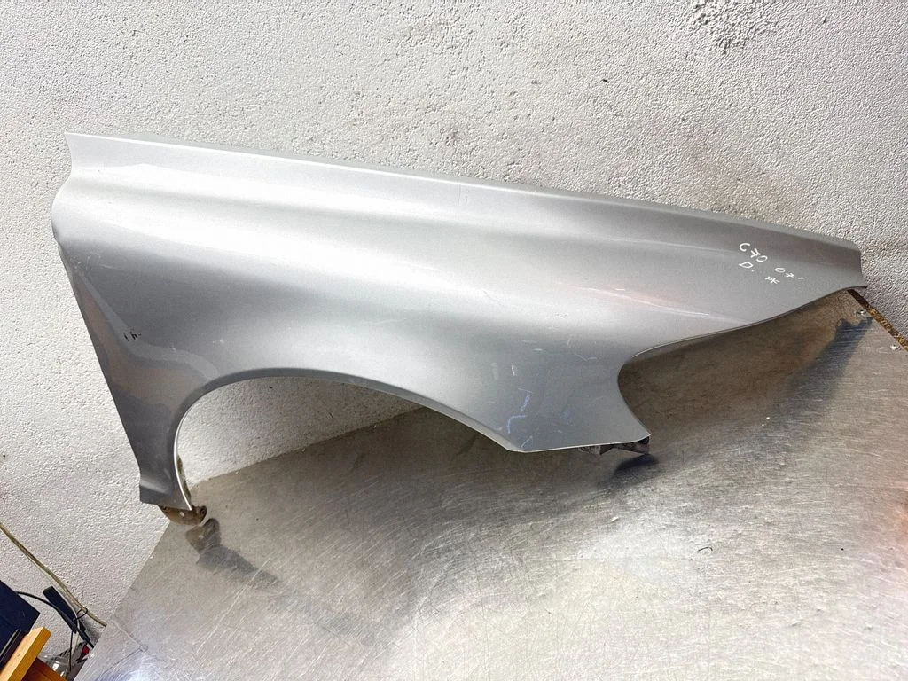Fender – Volvo C70 (2006-2010)