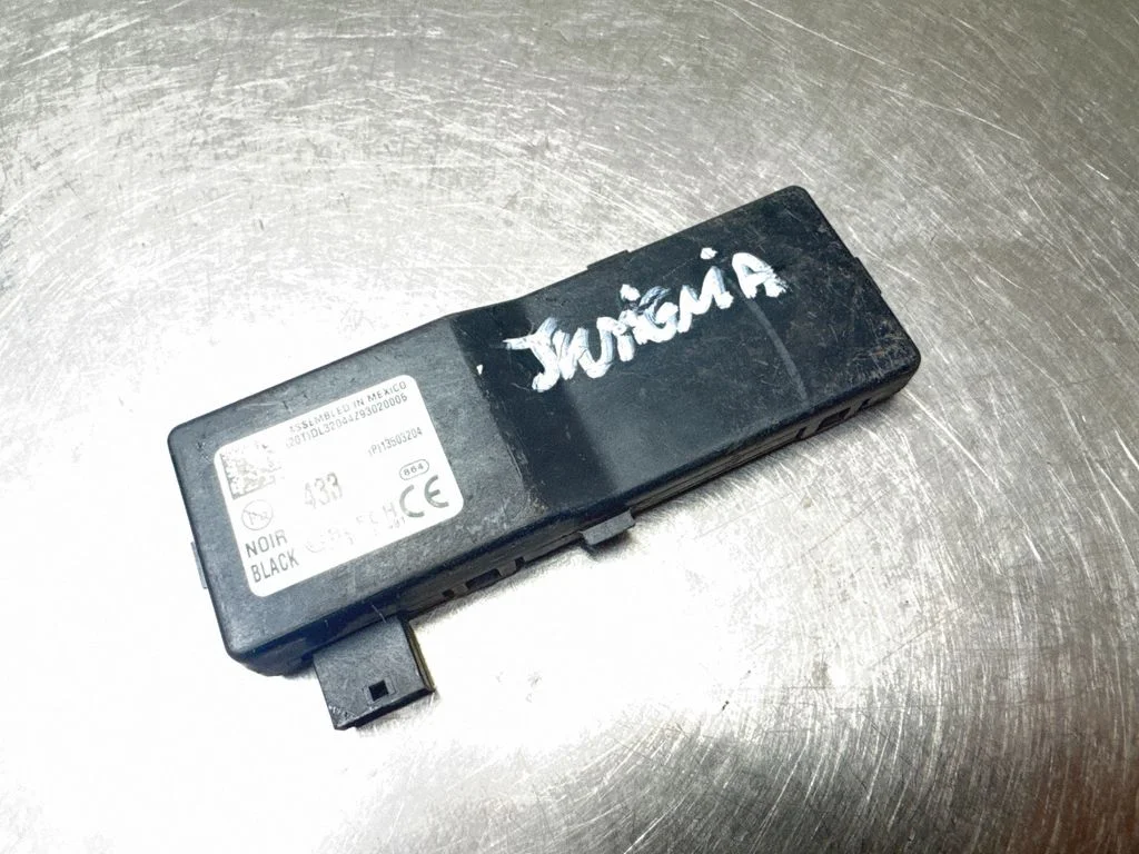 Door central lock control unit/module 13503204