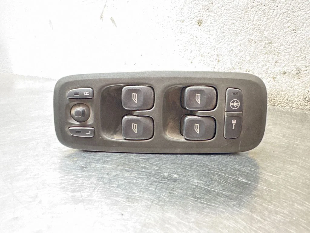 Elektrisko logu slēdzis 8673185