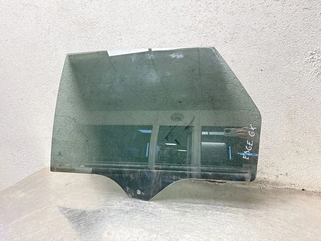 Rear door window glass FT4BR25713A