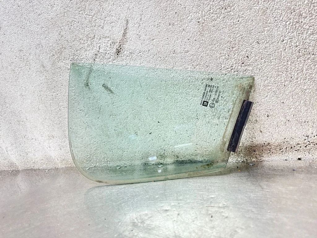 Rear vent window glass – Opel Corsa D (2006-2014)