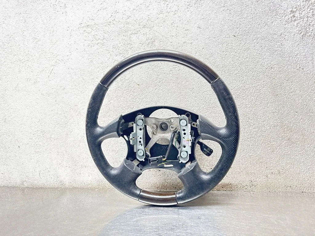 Steering wheel – Subaru Outback (2004-2006)