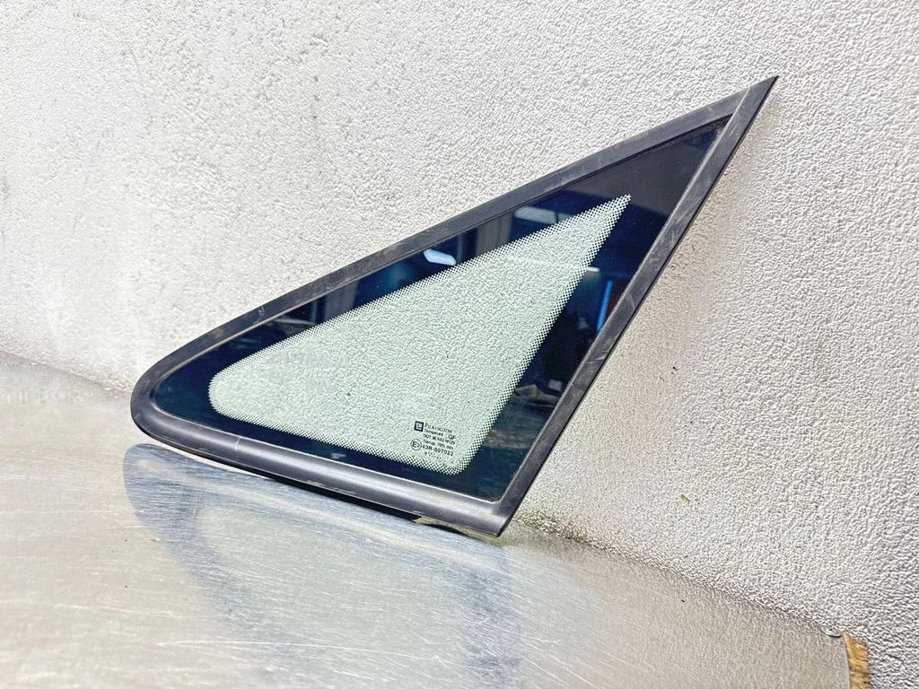 Front door vent window glass four-door – Opel Zafira A (1999-2005)