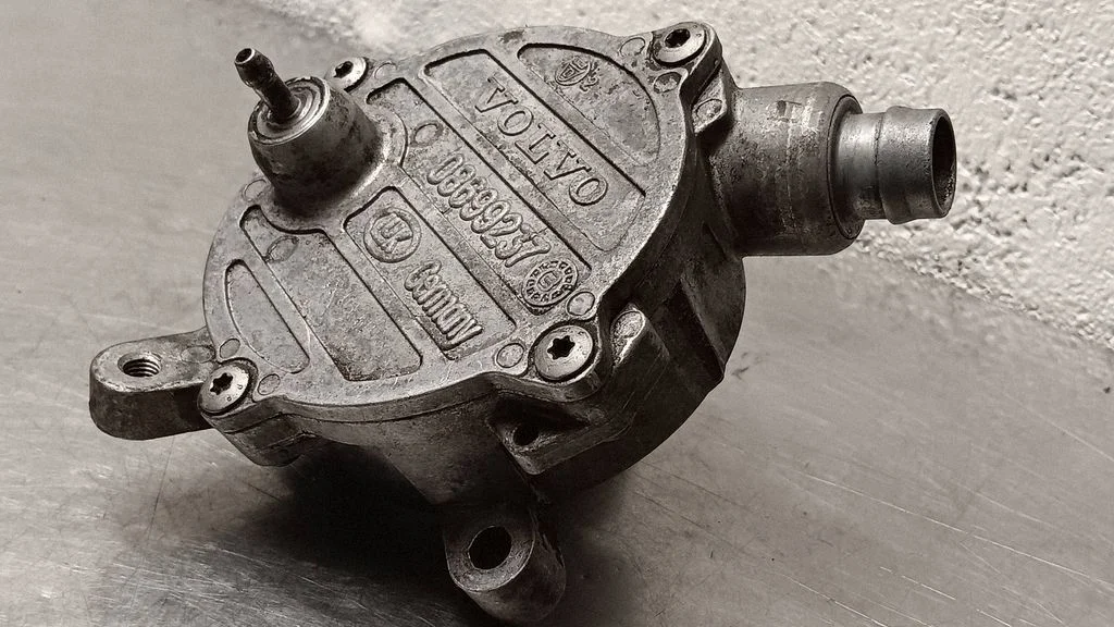 Vaakumpump – Volvo XC70 (2001-2004)