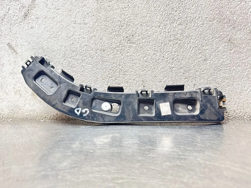 Bumper support mounting bracket corner – Ford Edge II (2015-)