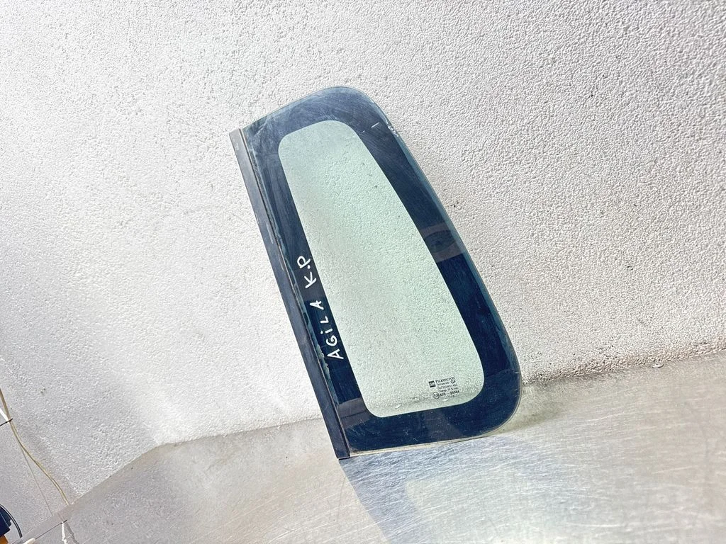 Front door vent window glass four-door – Opel Agila B (2007-2016)