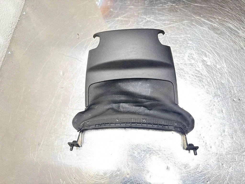 Steering wheel column trim – Opel Meriva B (2010-2016)