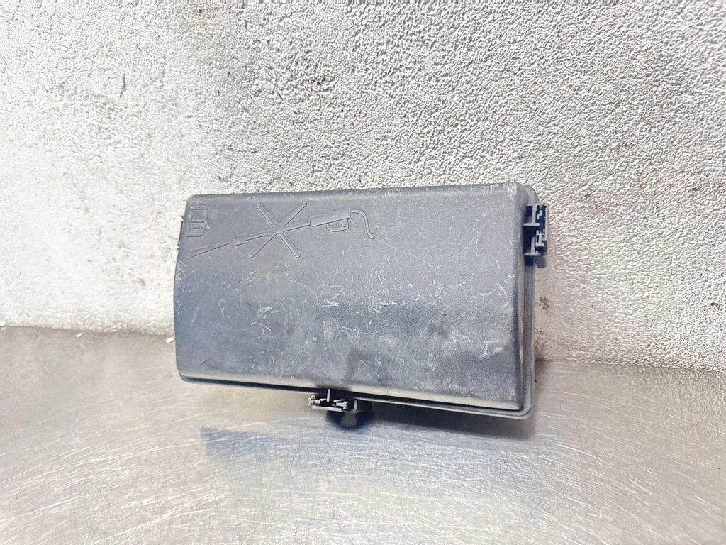 Fuse box cover – Opel Insignia A (2008-2017)