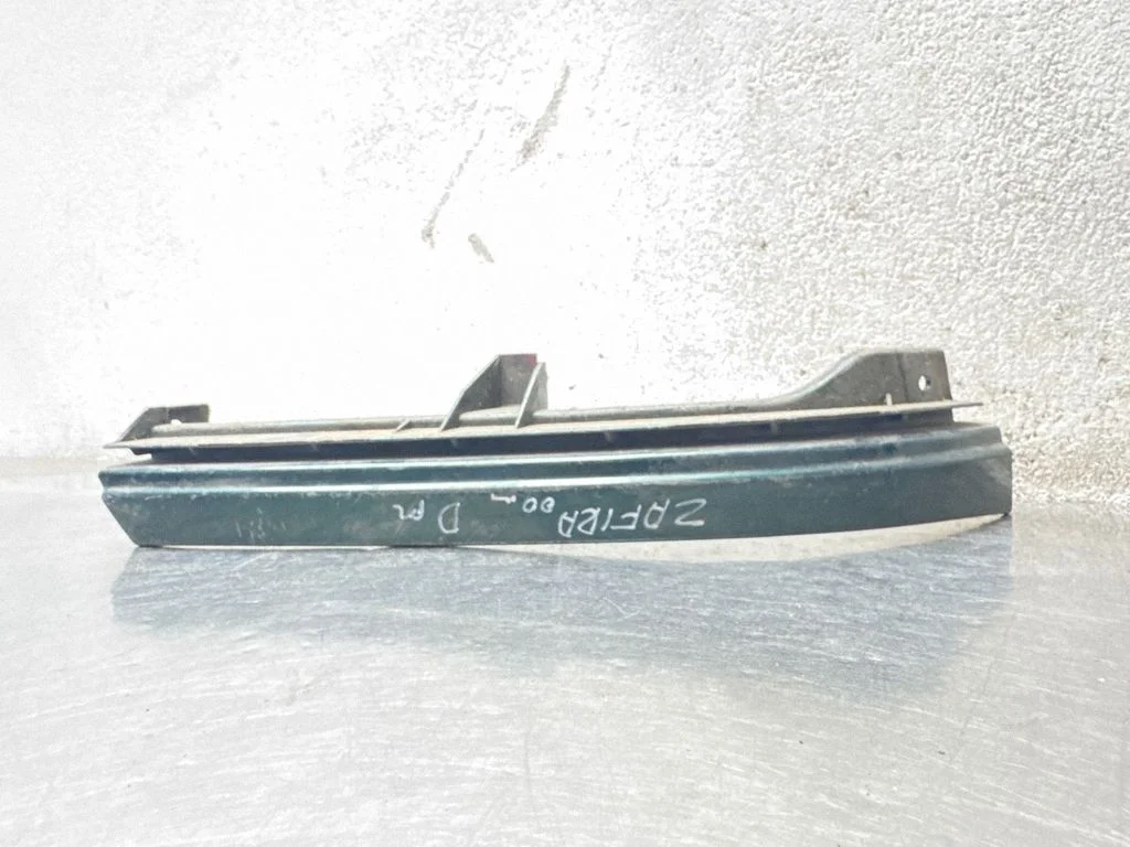 Under headlight/headlamp trim 90580652