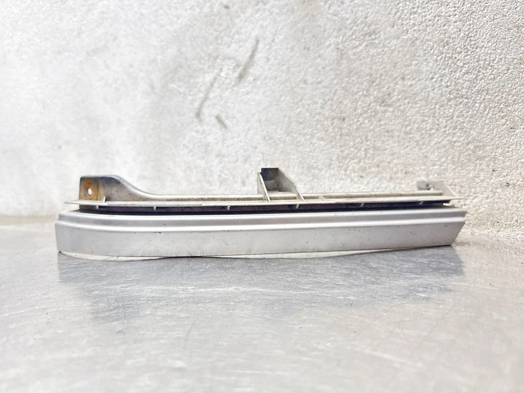 Under headlight/headlamp trim 90580651