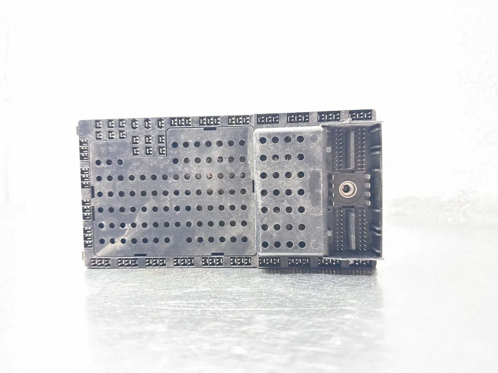 Drošinātāju kārba (komplekts) 8645729