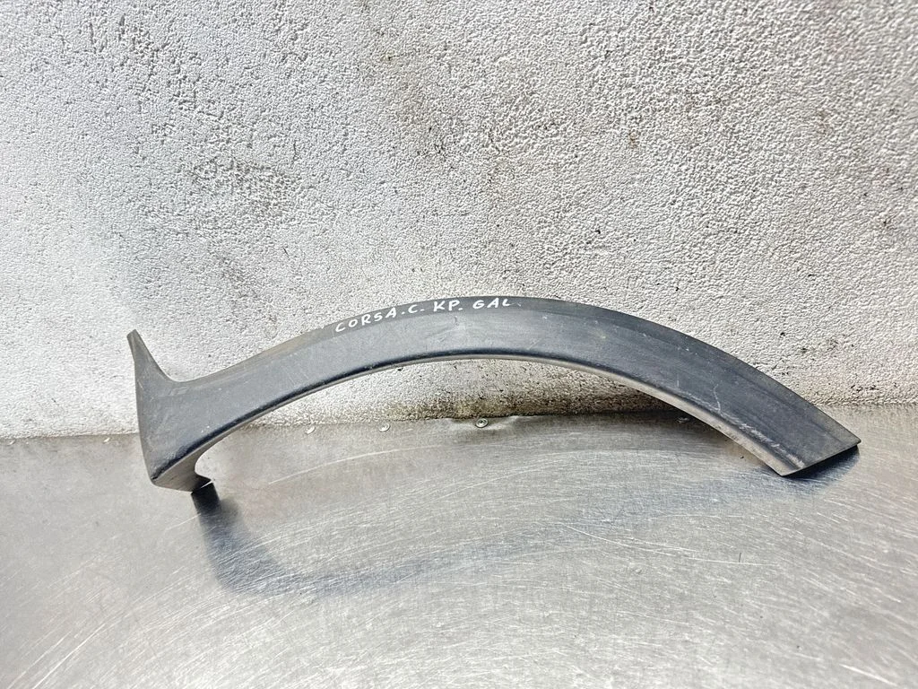 Rear arch trim 13117271