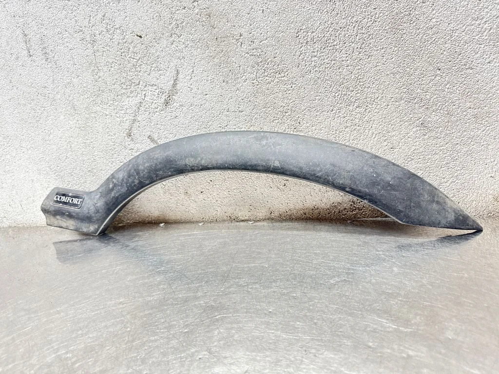 Esiukse liist (mold) – Opel Zafira A (1999-2005)