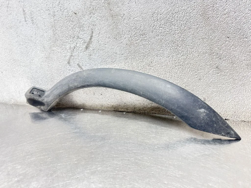 Rear arch trim 090597592