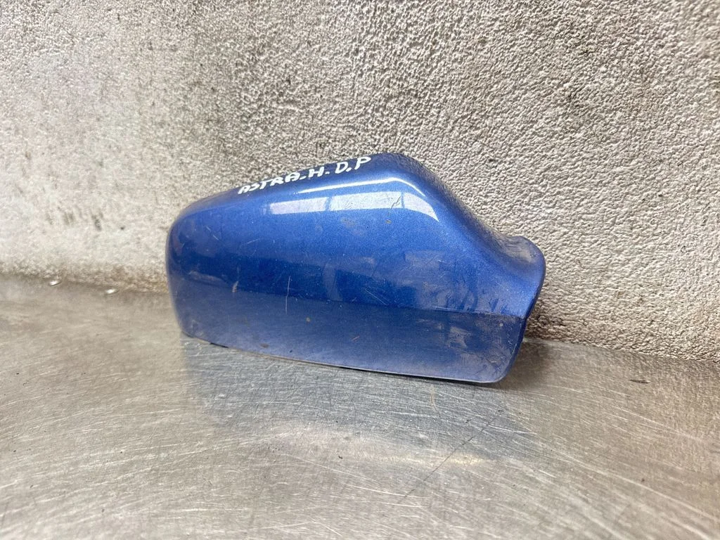 Plastic wing mirror trim cover – Opel Astra H (2004-2012)