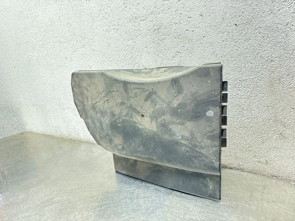 Battery box tray cover/lid 24438485