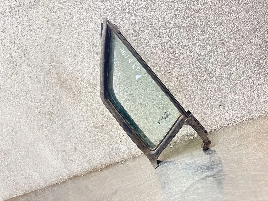Front door vent window glass four-door – Opel Agila B (2007-2016)