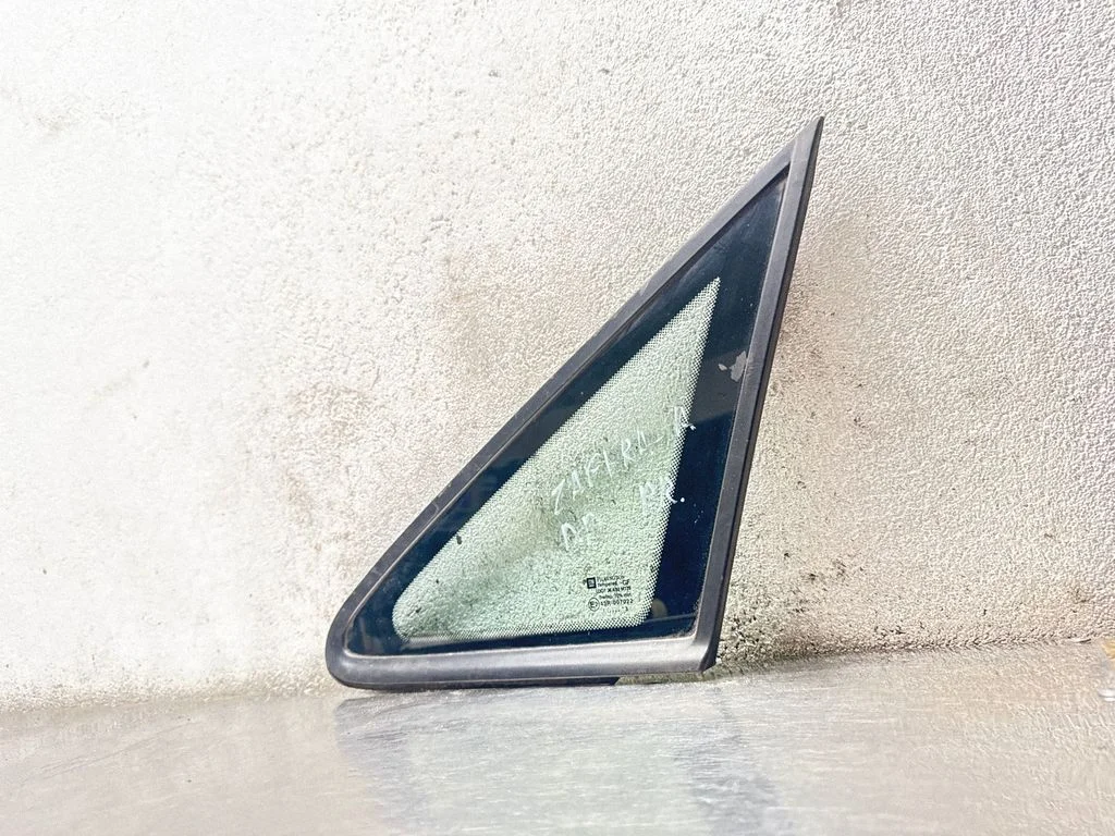 Front door vent window glass four-door – Opel Zafira A (1999-2005)