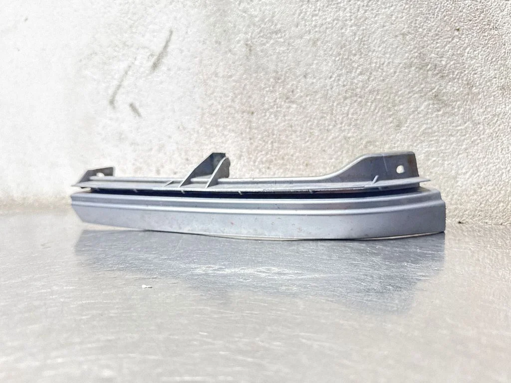 Under headlight/headlamp trim 90580652