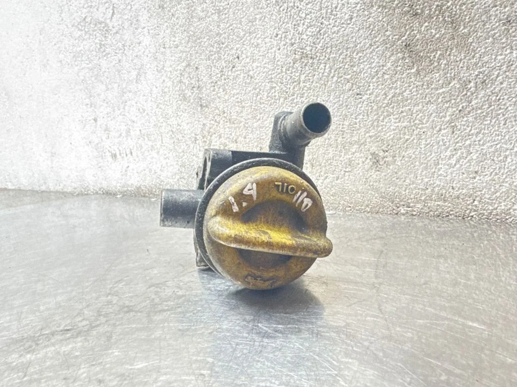 Õlitäiteava kork B8131