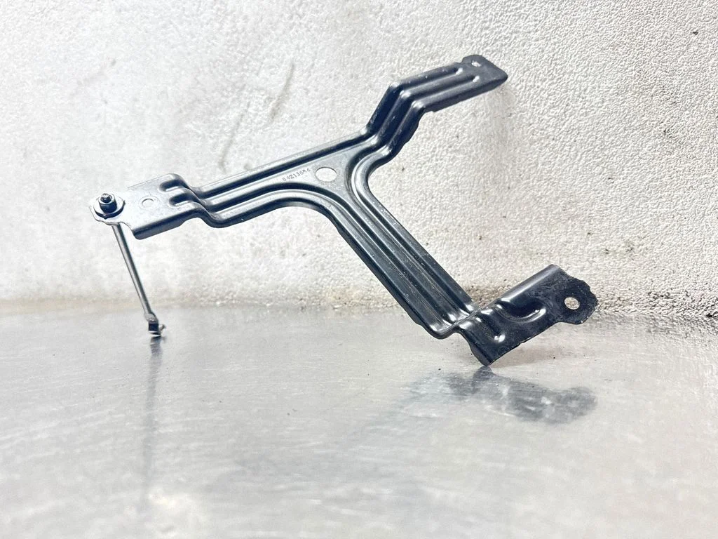 Battery bracket 84213684
