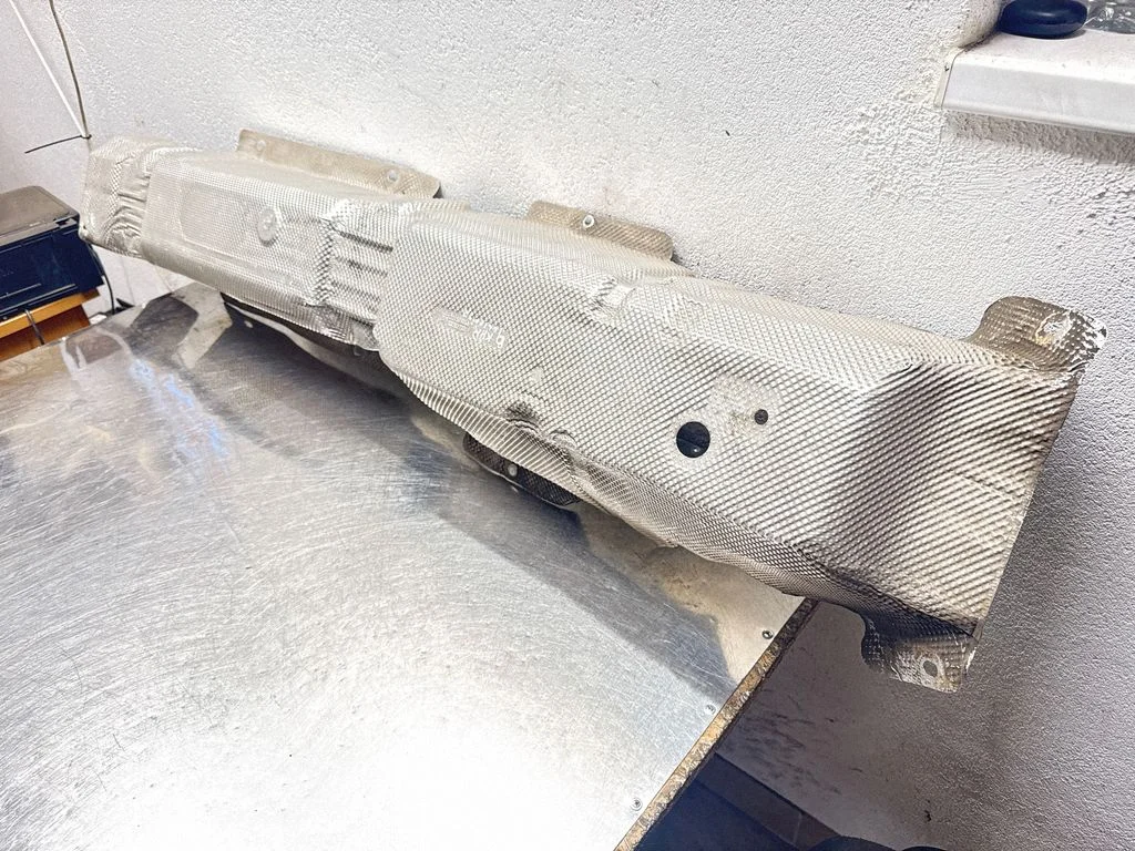 Exhaust heat shield 006288377