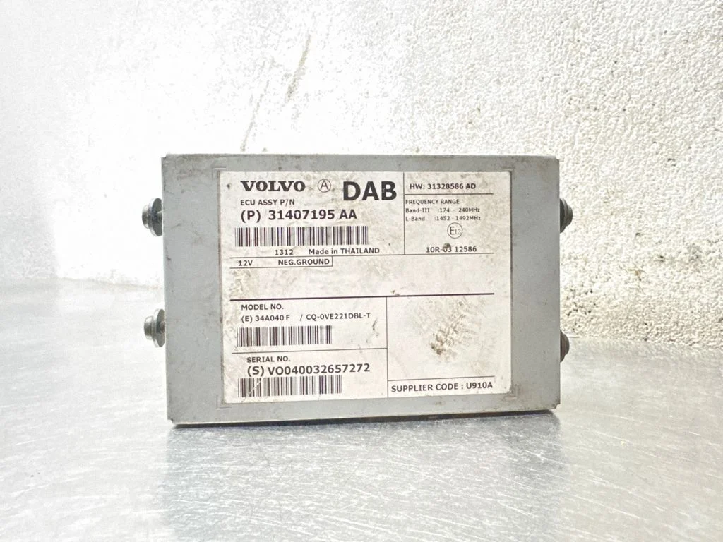 Antenni juhtplokk – Volvo V40 (2012-2019)