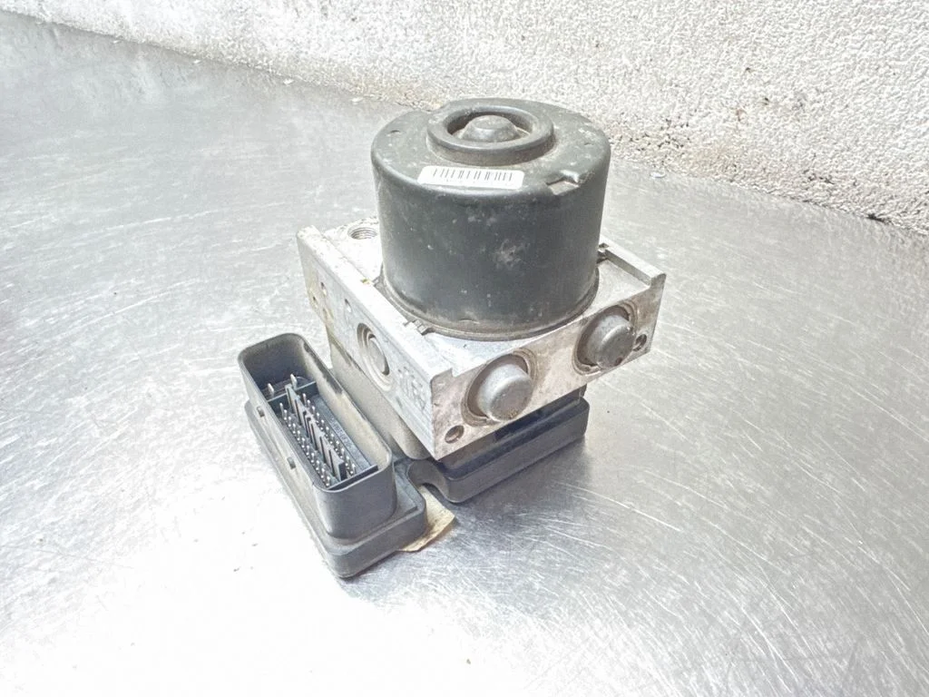 ABS block – Ford Focus C-MAX (2003-2010)